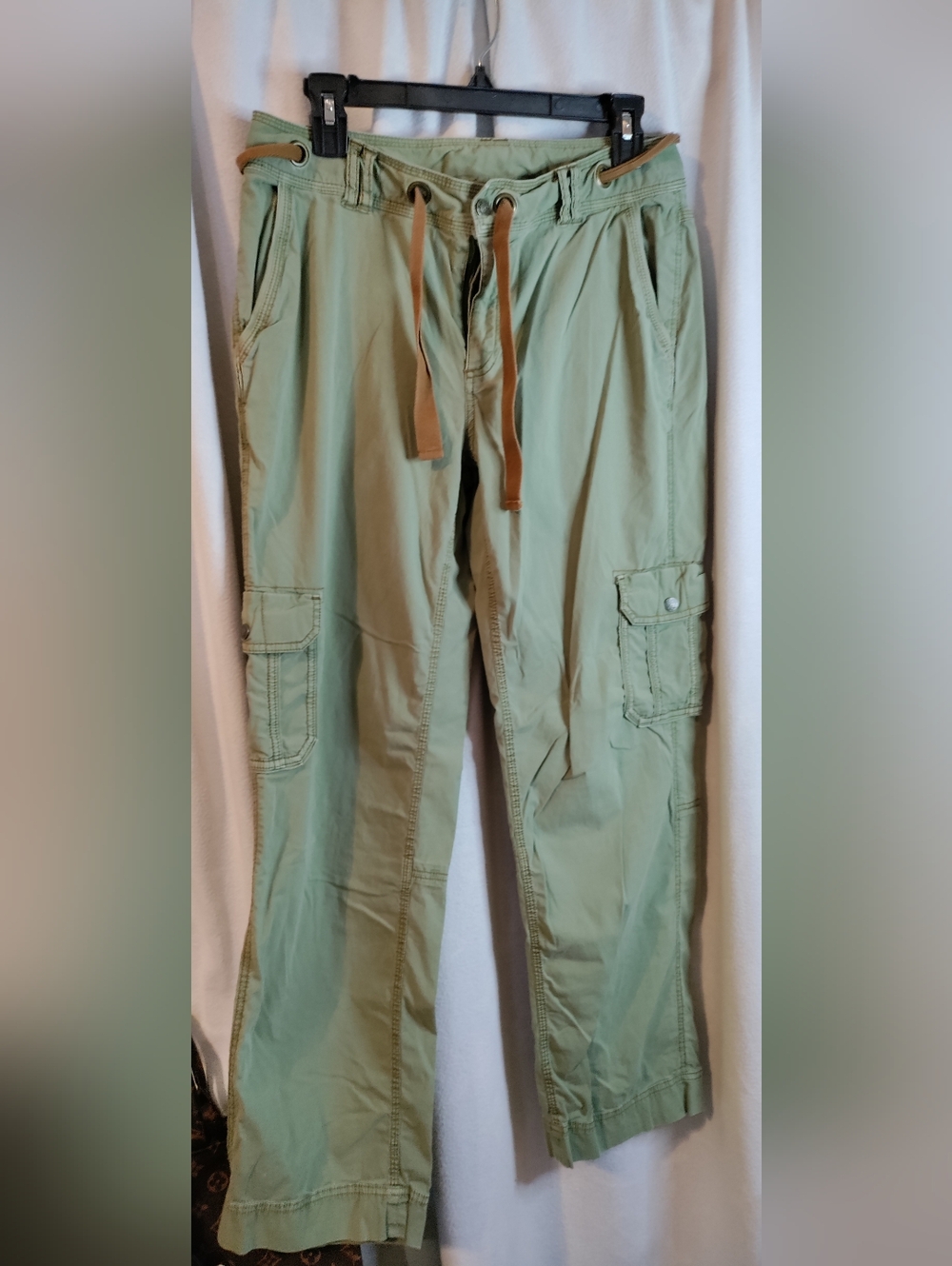 Sahalie Army Green Cargo Pants